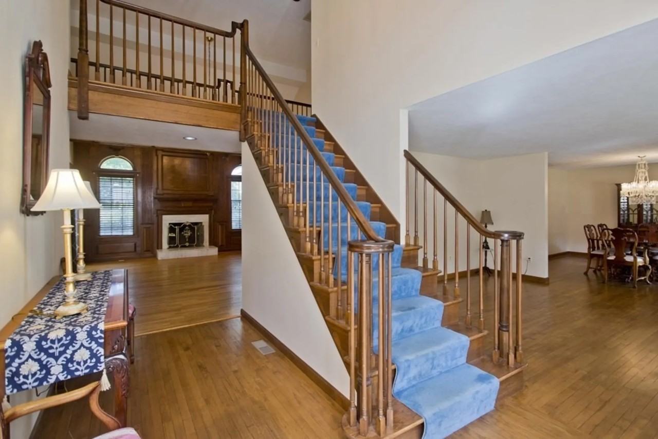 130 Bridle Path Rd - Photo 3 of 36