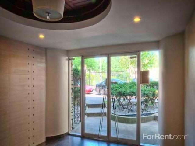 455 West Wellington Apartments - Photo 2 of 13