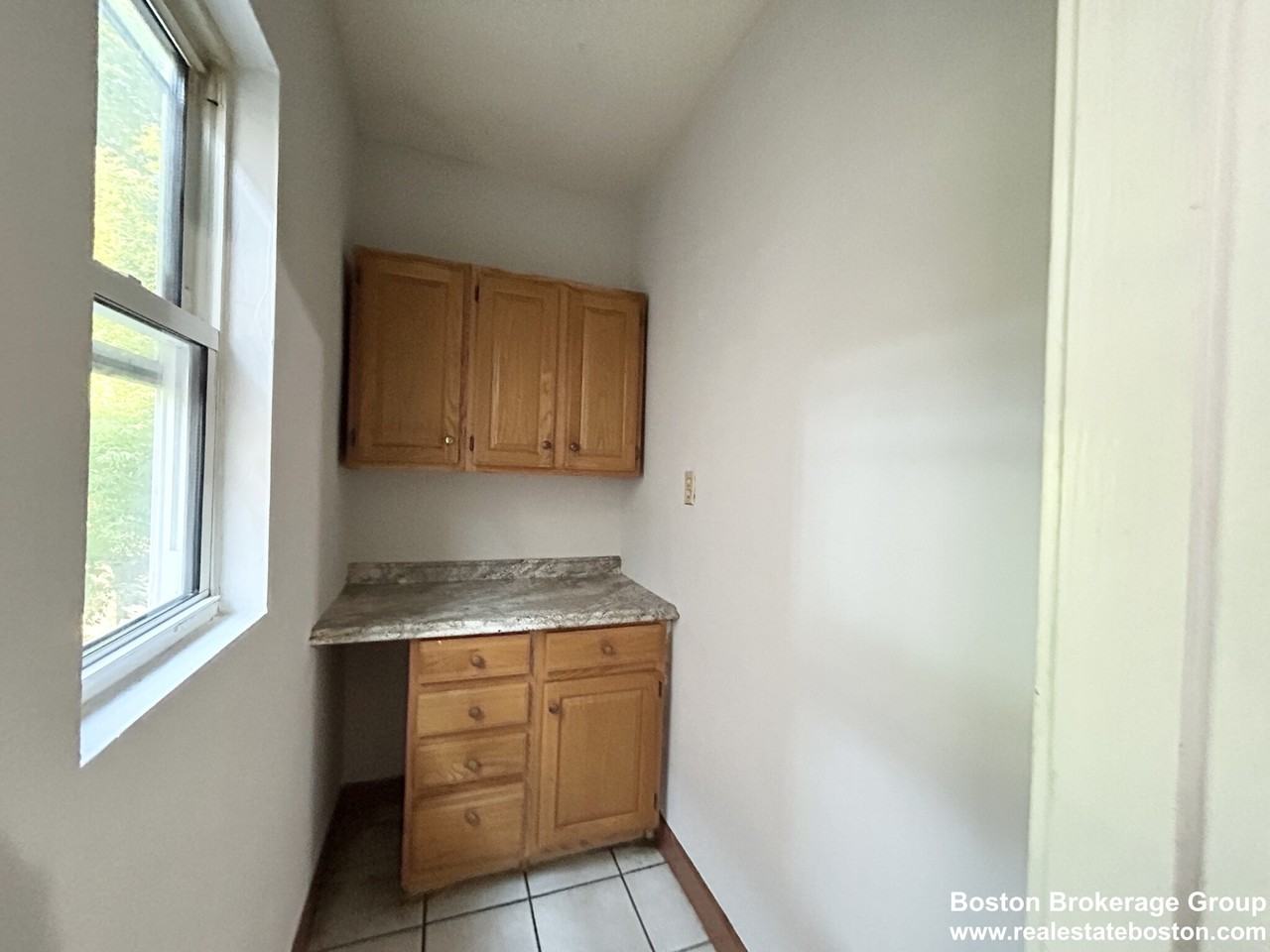 18 Eastman St #2 - Photo 3 of 10