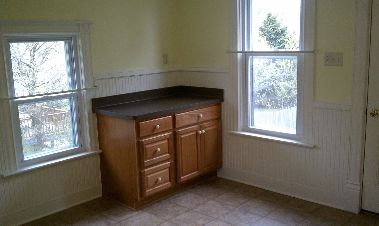 449 N Montgomery St - Photo 3 of 17