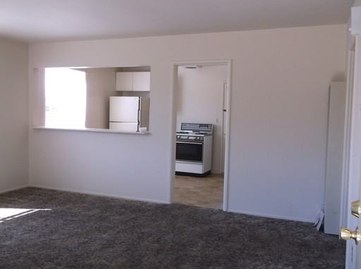 626 N A St #A - Photo 3 of 6