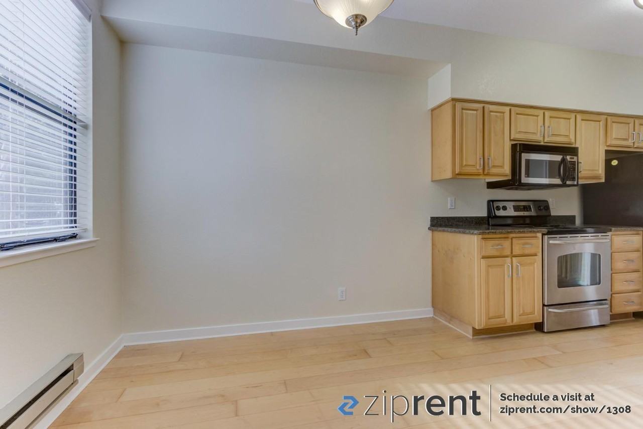 83 Shoreline Ct - Photo 3 of 15