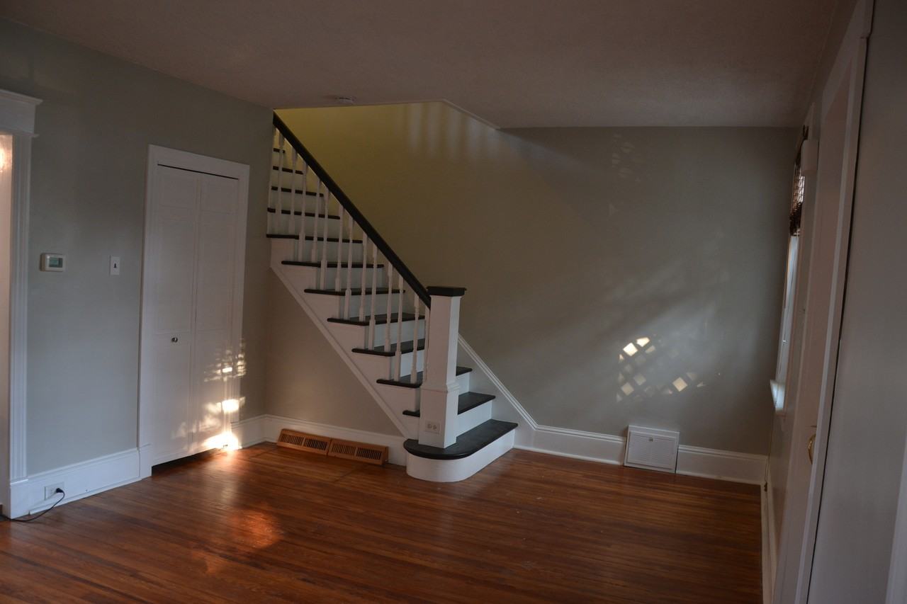 219 Olive St #NA - Photo 3 of 23