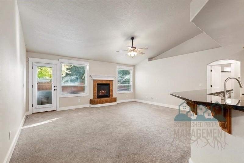 12505 W Tevoit St - Photo 3 of 35