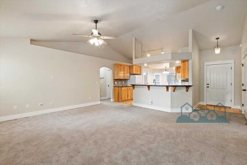 12505 W Tevoit St - Photo 6 of 35