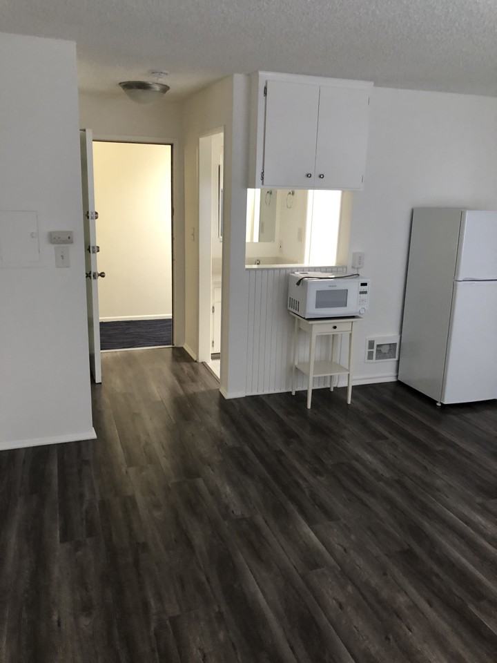 1810 Prosser Avenue #08 - Photo 7 of 12