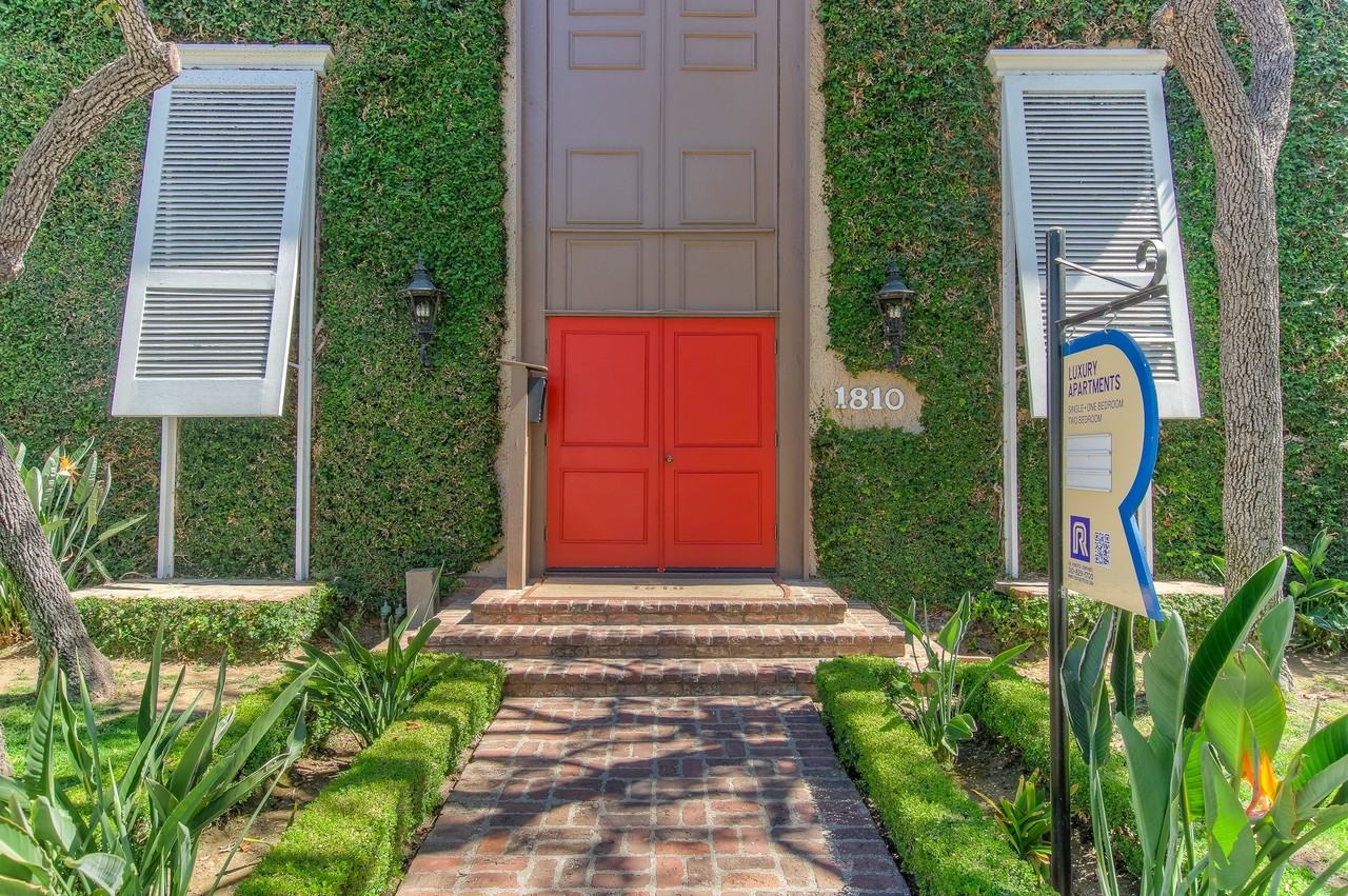 1810 Prosser Avenue #08 - Photo 3 of 12