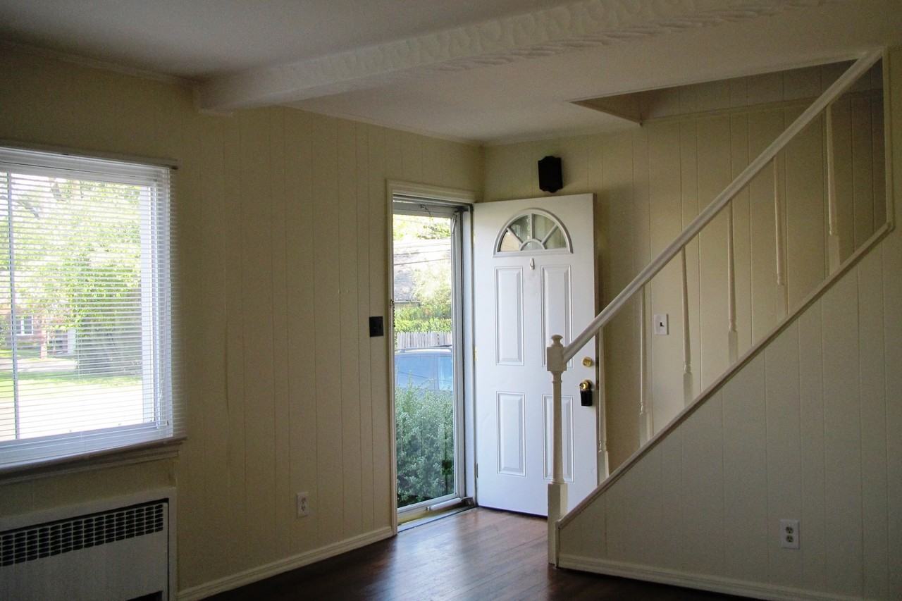 34 Bogart St - Photo 3 of 14