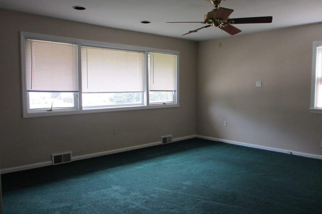 2015 Prospect Ridge Blvd - Photo 2 of 6