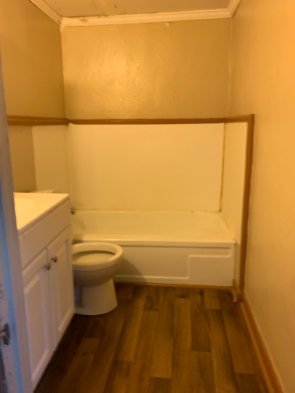 301 Robertson St - Photo 3 of 12