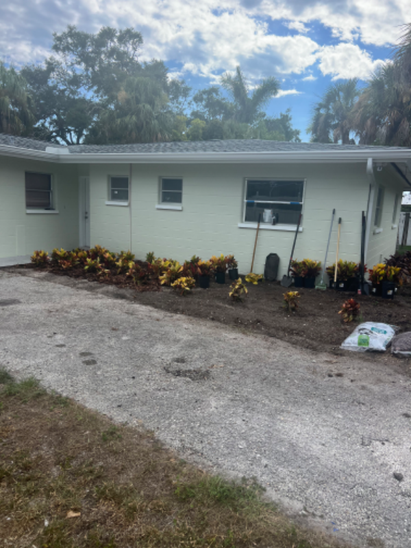 140 Ogden St - Photo 2 of 3