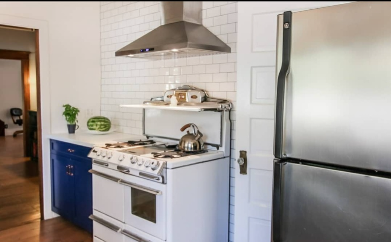 1205 N Michigan Ave - Photo 3 of 8