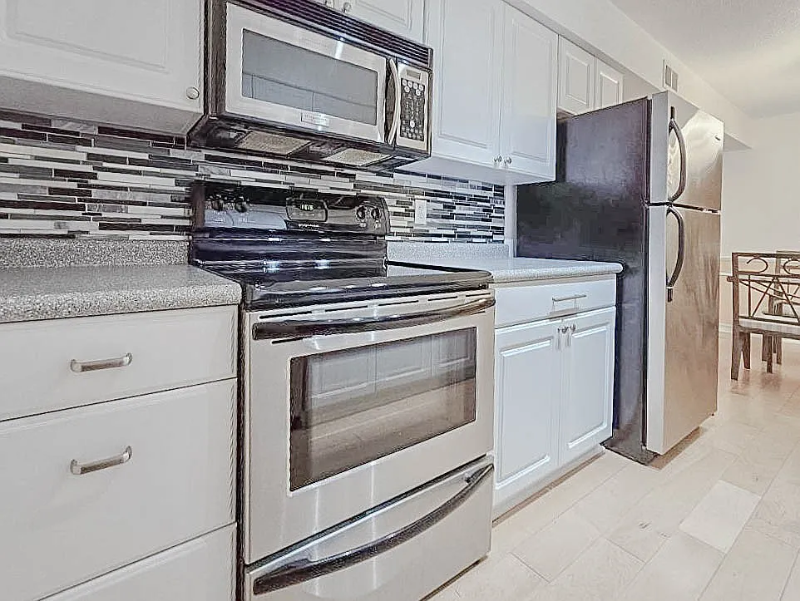 9523 University Ave #10 - Photo 6 of 19