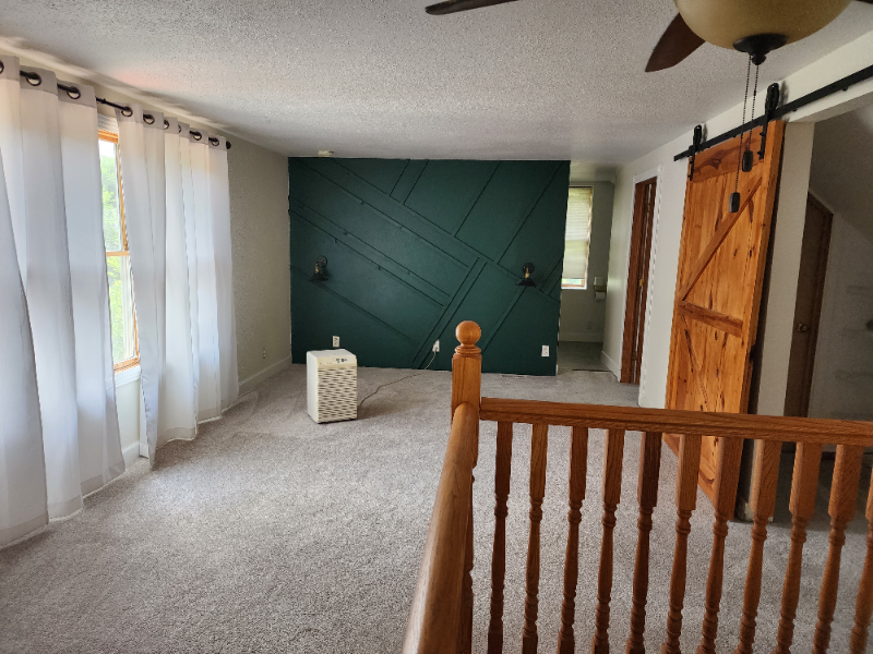 1112 Loomis Ave - Photo 3 of 14