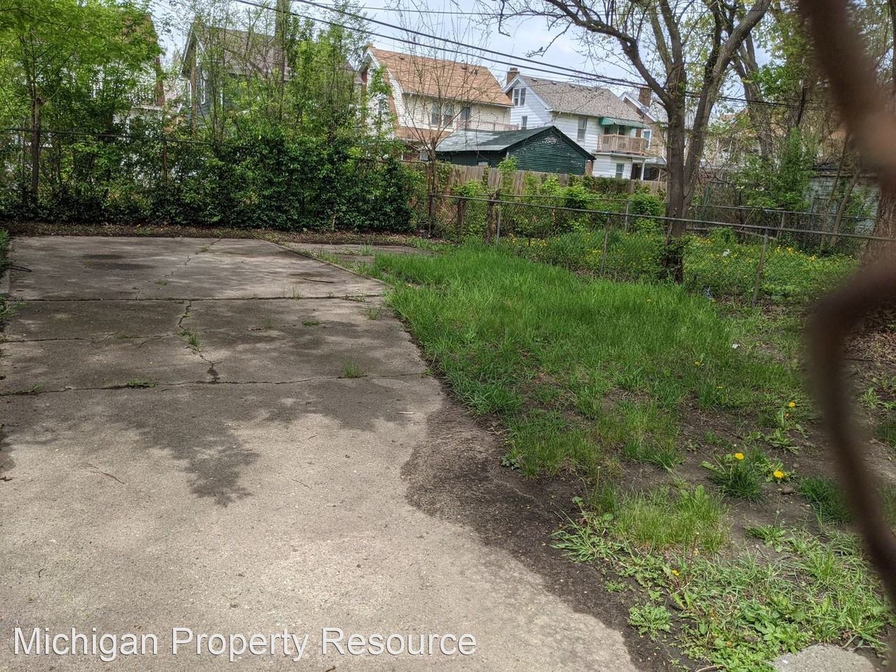 2034 Ewald Cir - Photo 2 of 16
