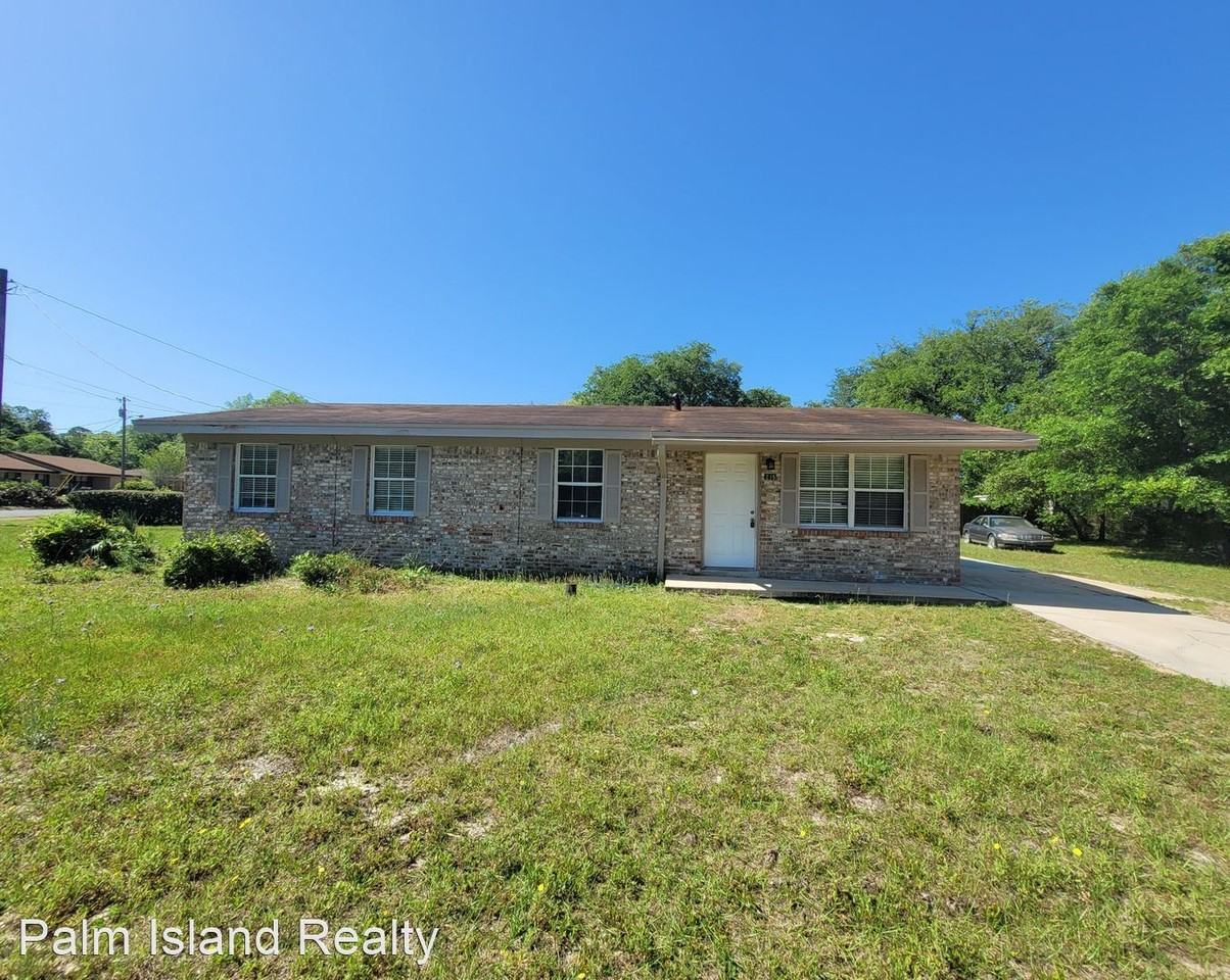 215 Combs Manor Ct Nw, Fort Walton Beach, FL 32548 5 Bedroom House for