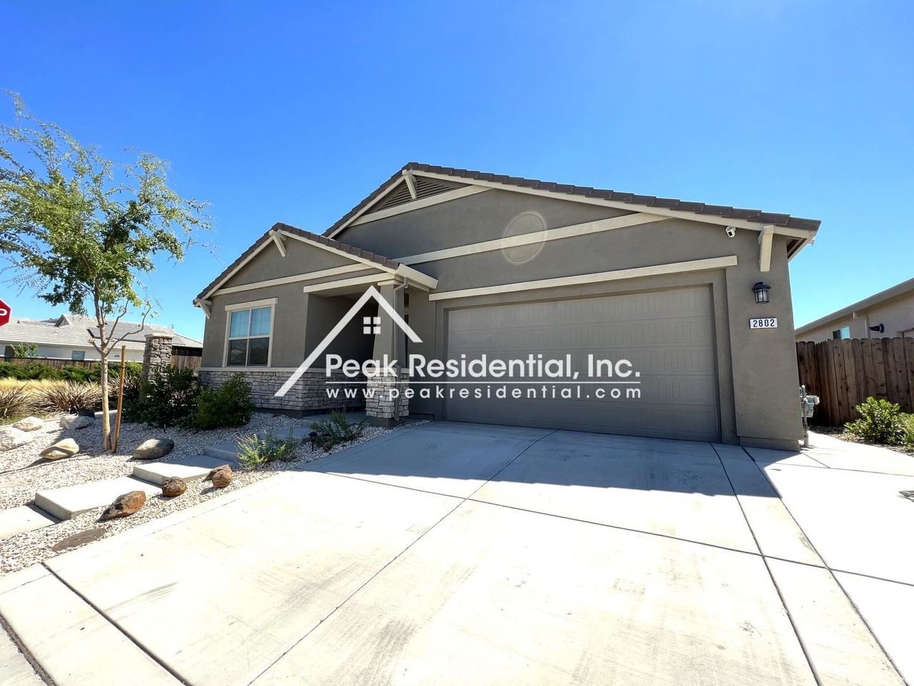 2802 Chelan Ct - Photo 2 of 31