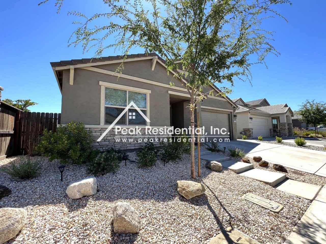 2802 Chelan Ct - Photo 3 of 31