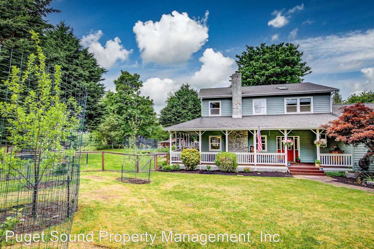 27237 Ohio Ave Ne - Photo 3 of 39