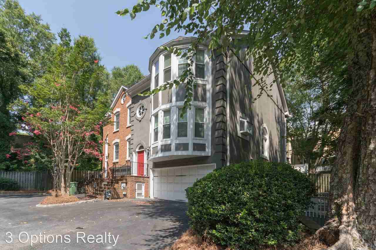 856 Embassy Ct Ne - Photo 2 of 25