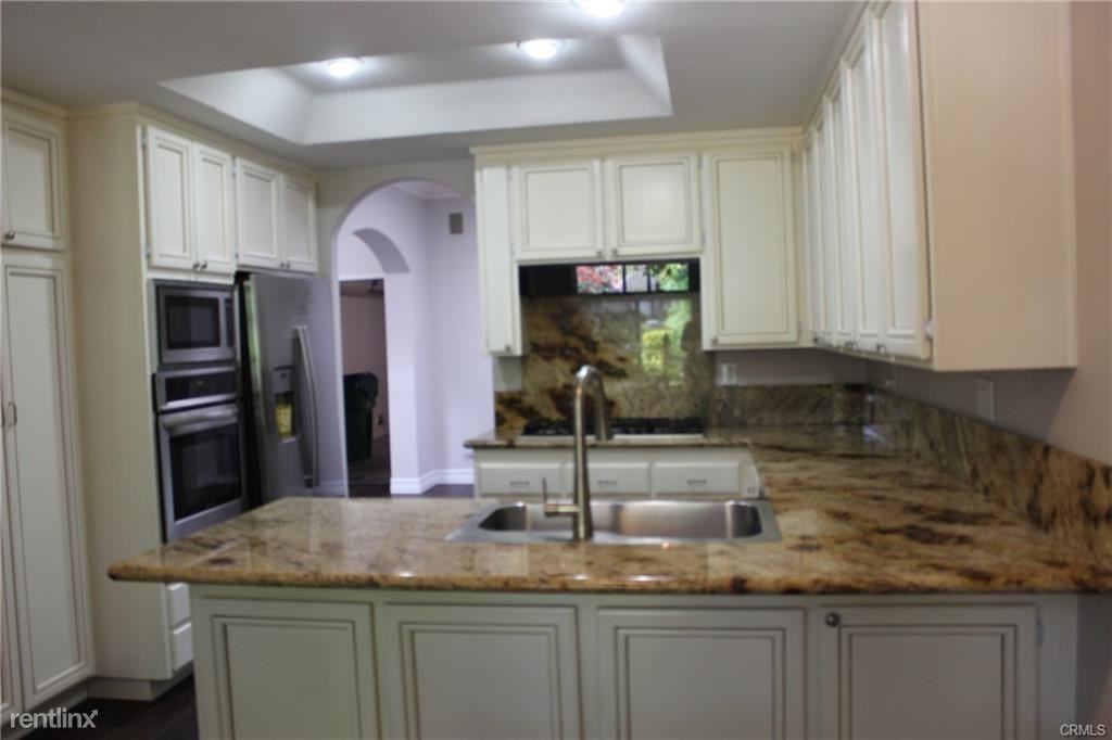 5 Avenida Daroca - Photo 2 of 10