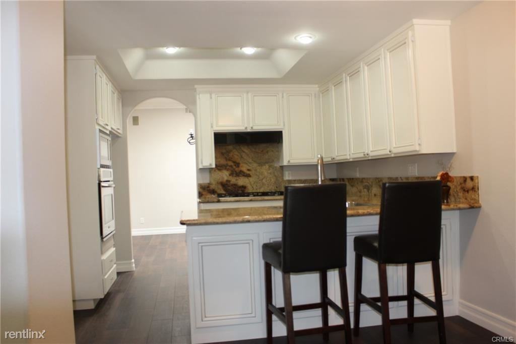 5 Avenida Daroca - Photo 3 of 10