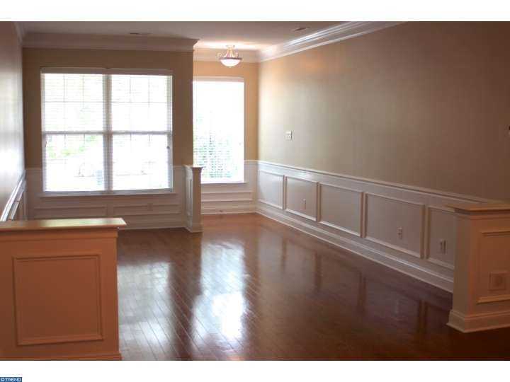 31 Beaumont Pl - Photo 3 of 23