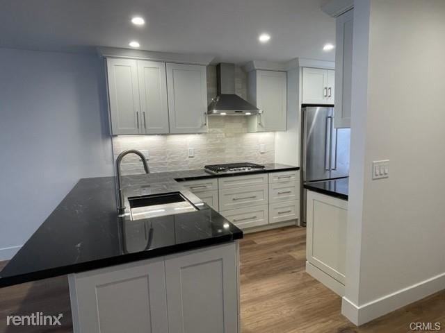 2324 Vista Huerta - Photo 2 of 10