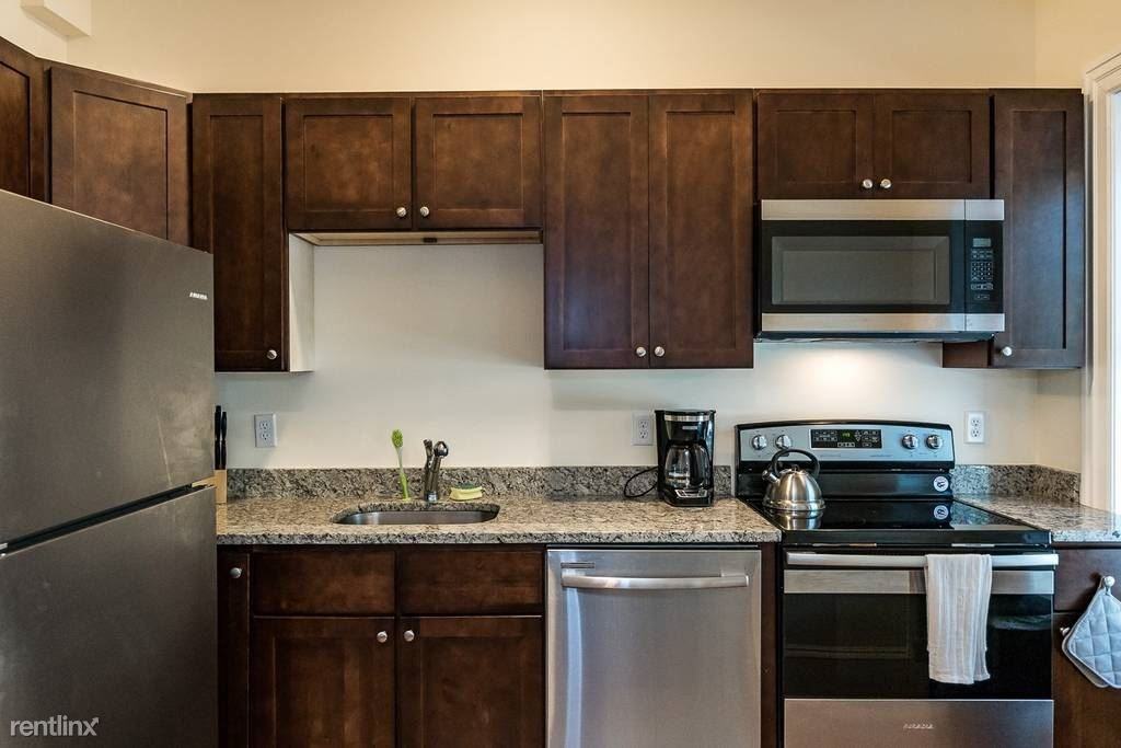 1463 Beacon St - Photo 2 of 6