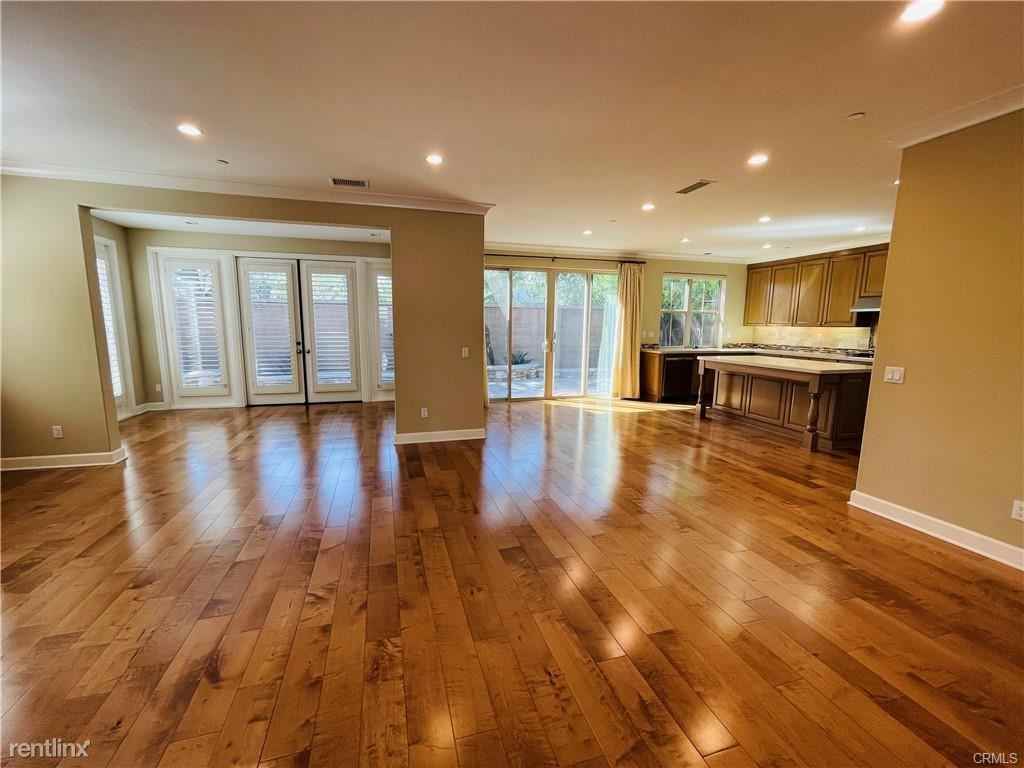 139 Beechmont - Photo 2 of 10