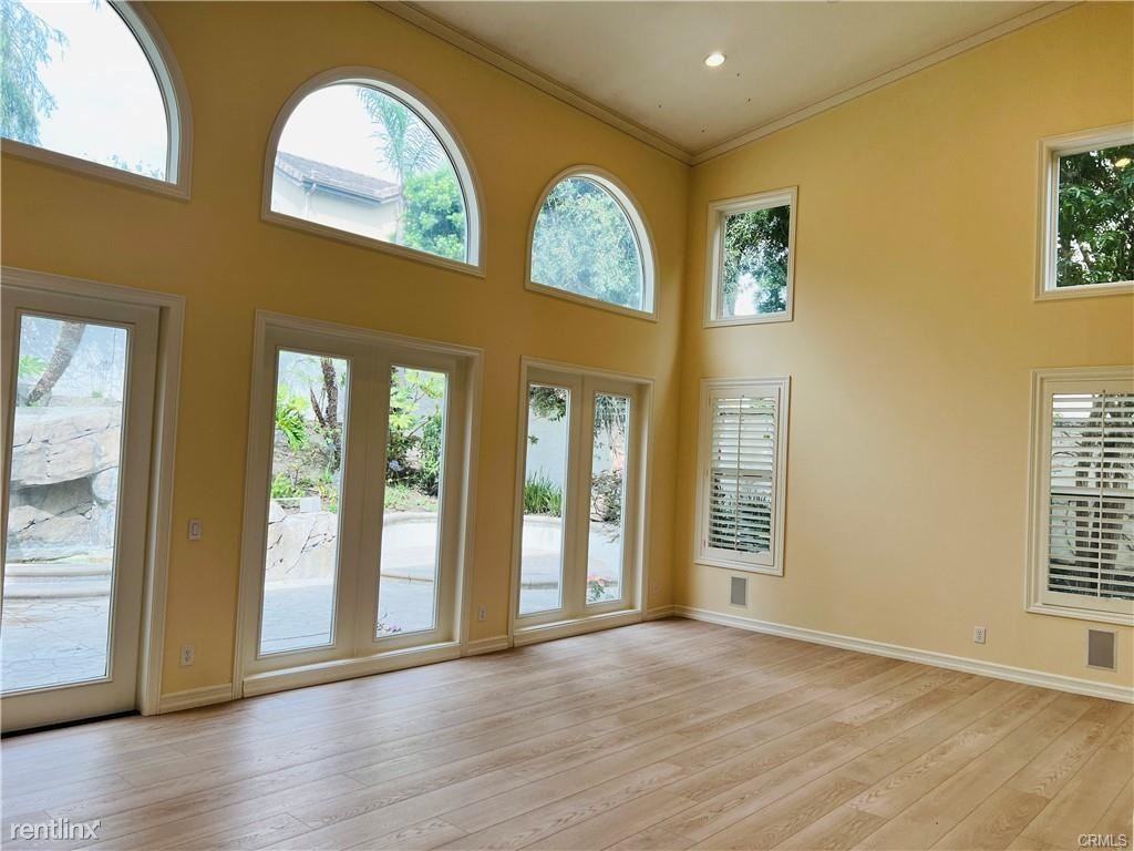 110 Via Reseda - Photo 3 of 10