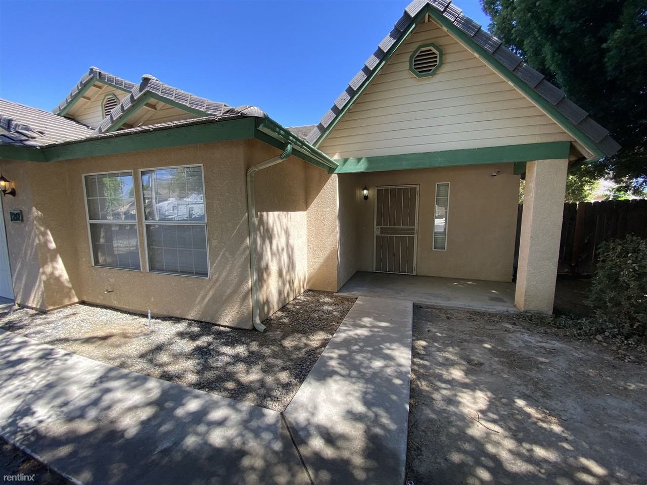 248 Somerset Dr - Photo 2 of 14