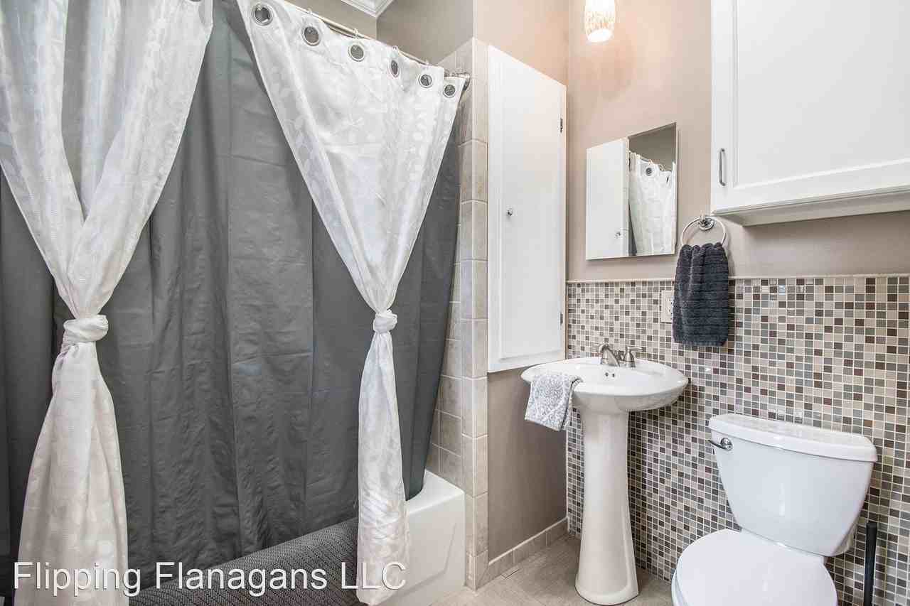 4959 S 134th St - Photo 3 of 22