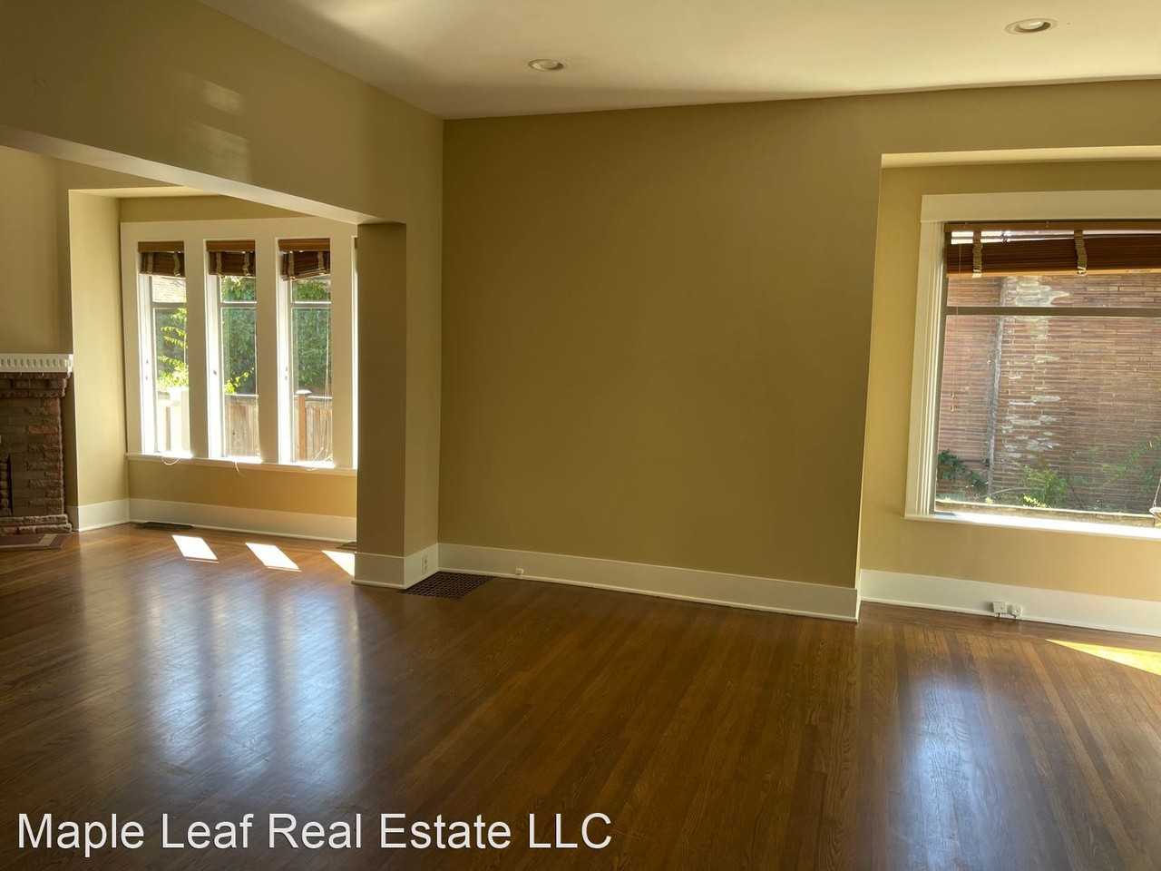 5108 Meridian Ave N - Photo 2 of 40