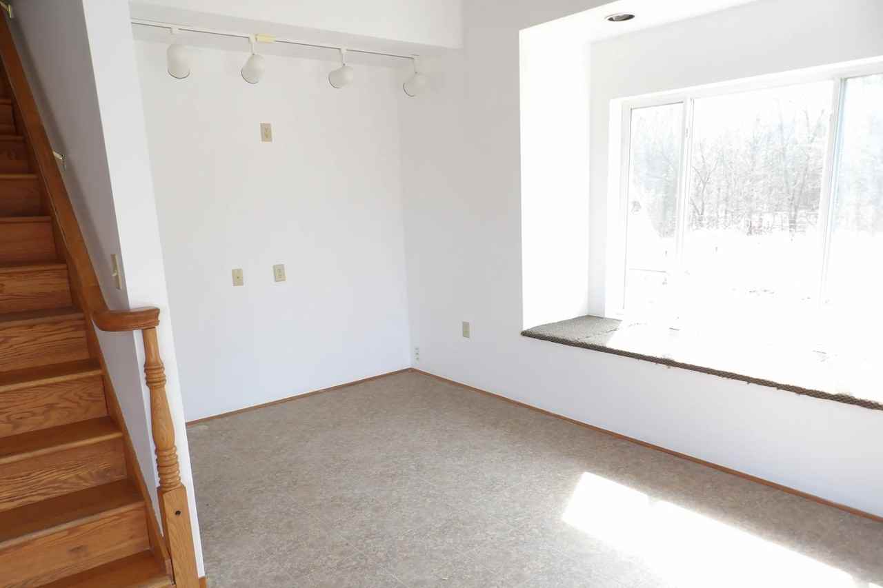 1067 Somers Rd - Photo 2 of 27