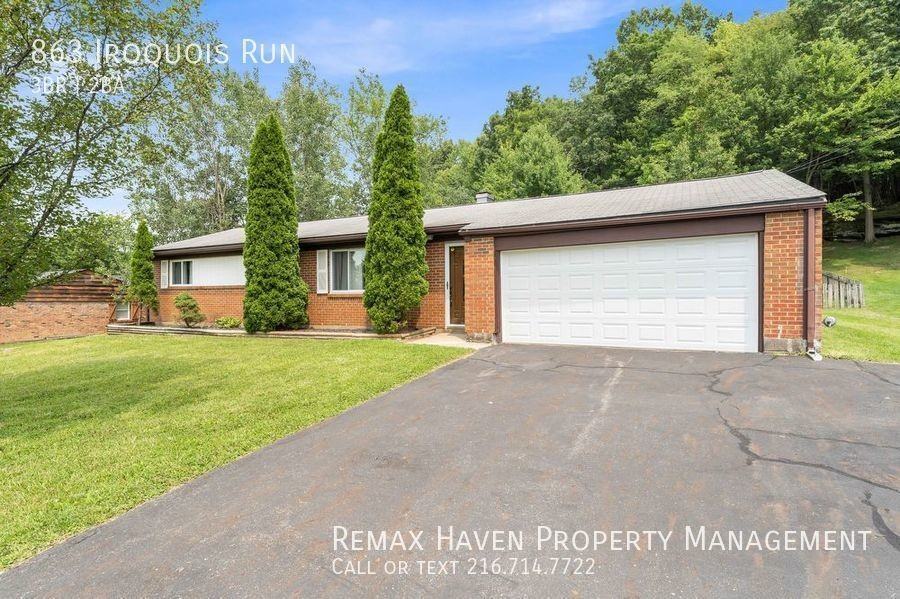 863 Iroquois Run - Photo 2 of 27