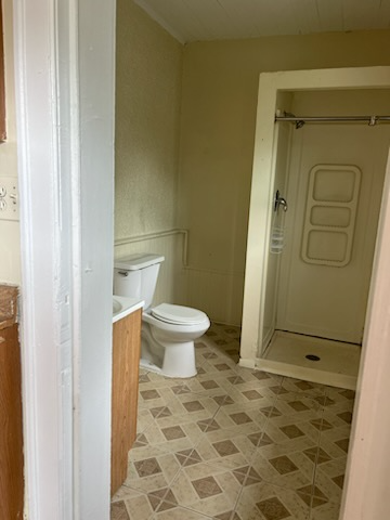 320 Percy St #8 - Photo 3 of 3