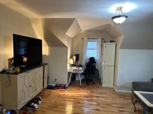 102-10 217th Pl - Photo 3 of 7