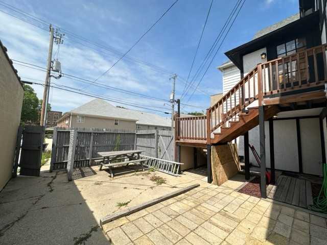 2957 N Oakland Ave Lowr #2957 - Photo 7 of 17