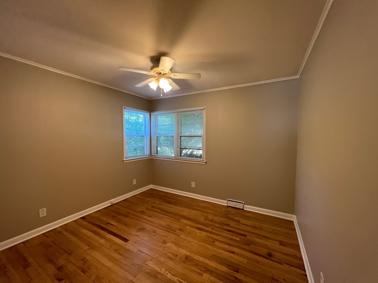 608 21st St #1 - Photo 7 of 15