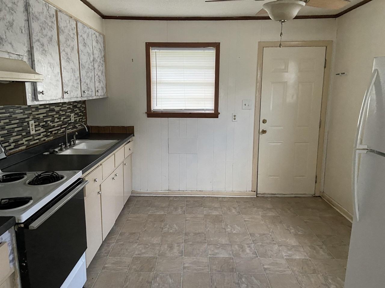 5218 Field Dr #9 - Photo 2 of 5