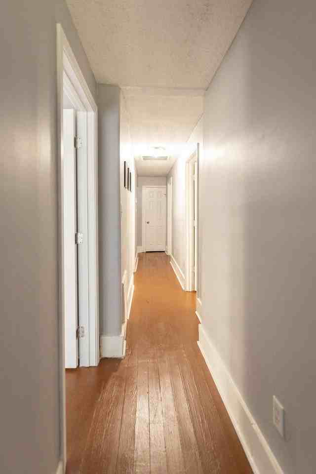 Boulevard - Photo 3 of 9