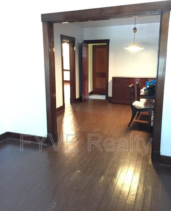 1123 Woodland Ave - Photo 3 of 11