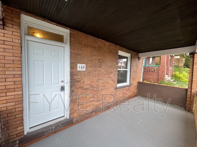 640 Pine St - Photo 2 of 50