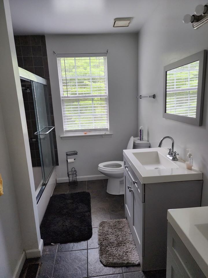 14404 Dolbrook Lane - Photo 2 of 6