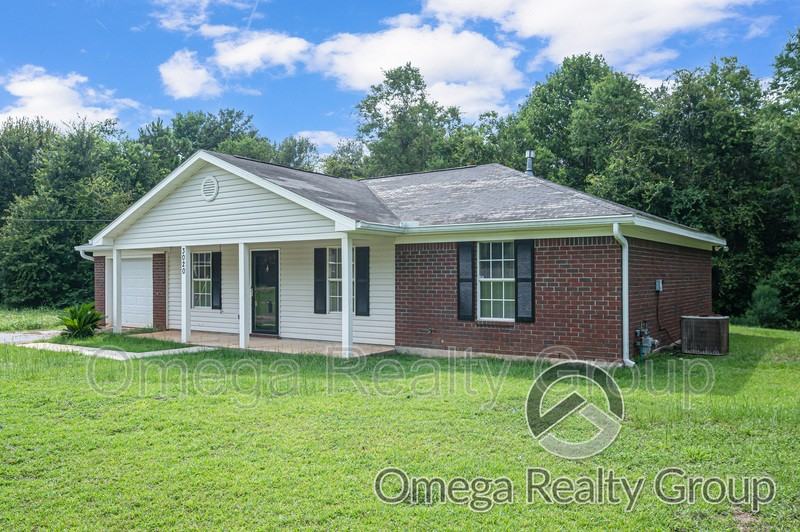 3020 Barlett Dr - Photo 4 of 38