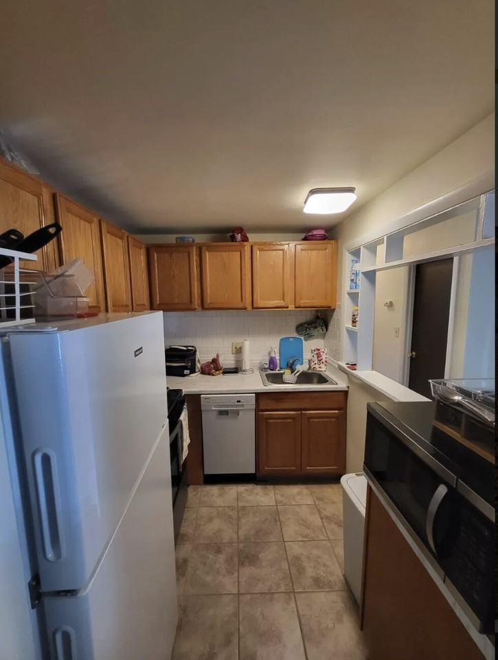 202 Central St #12 - Photo 4 of 9