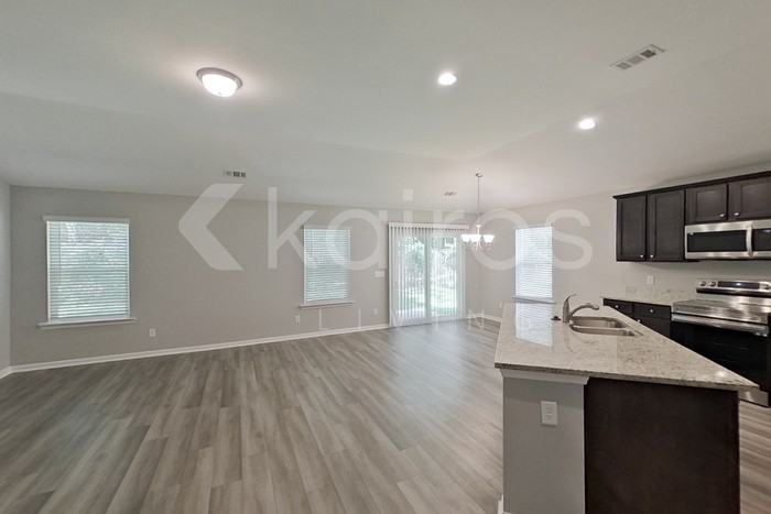 138 Bluff Rd - Photo 2 of 21