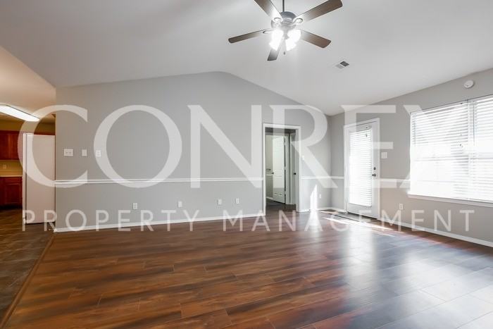 1826 Auburn Hills Dr - Photo 3 of 16
