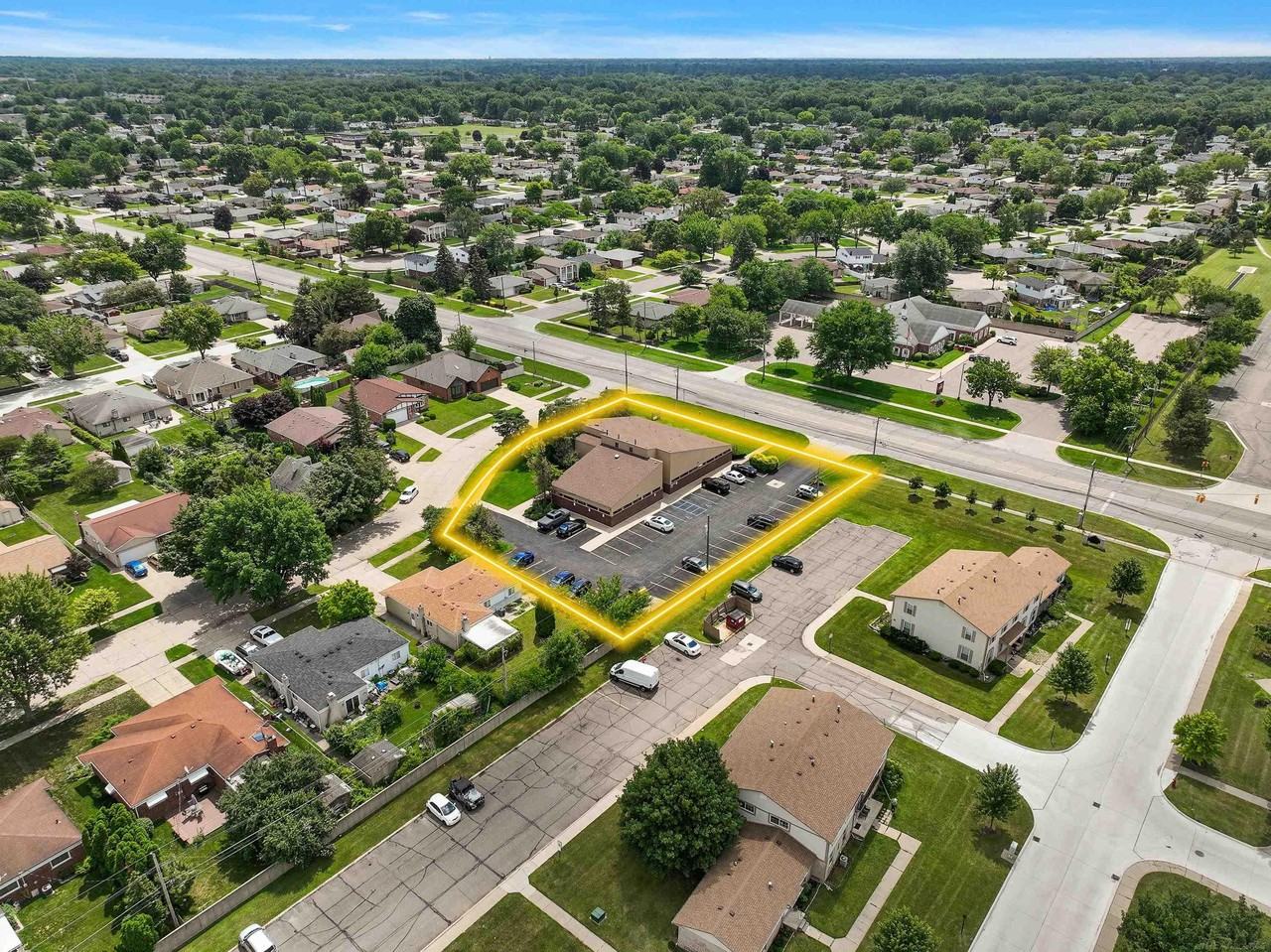 9001 15 Mile Rd - Photo 4 of 4